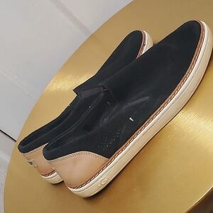 UGG Adley Black Suede Slip On Loafers Size 8 🌴